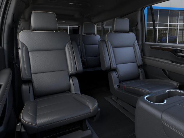 2025 Chevrolet Suburban Vehicle Photo in Roslyn, NY 11576