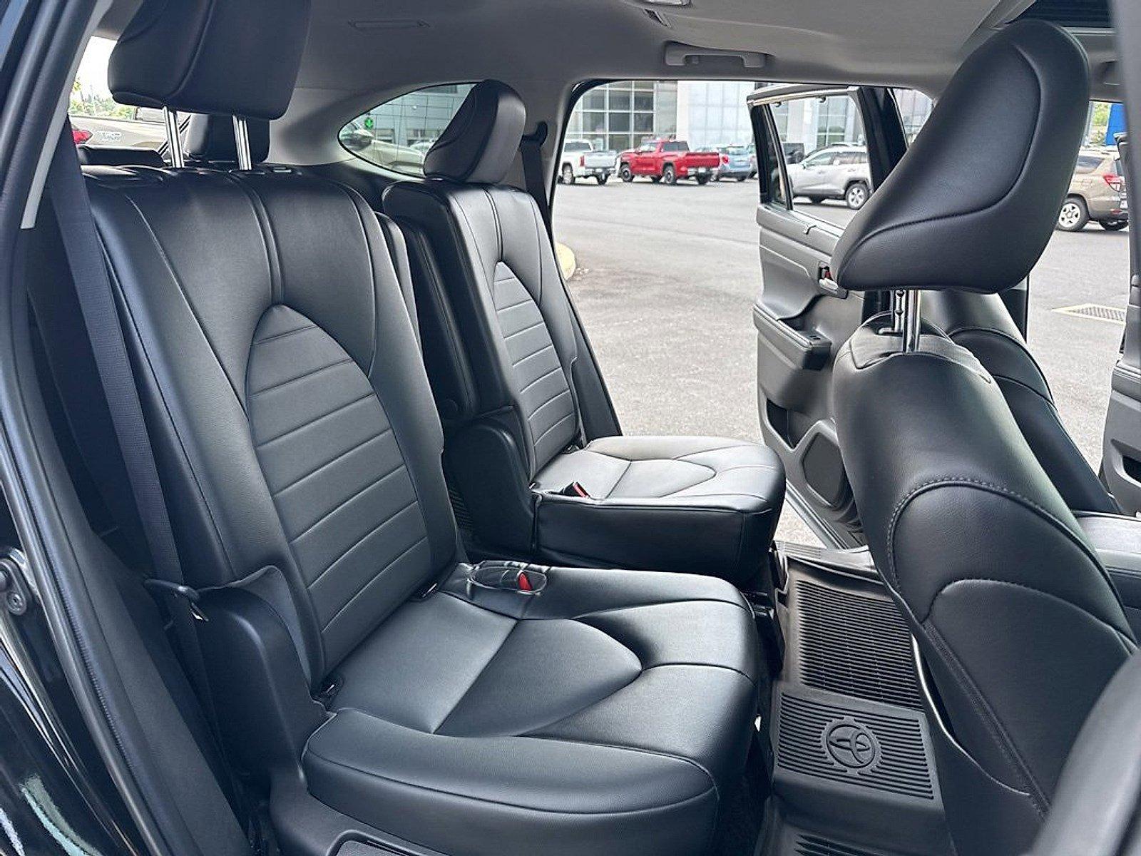 2022 Toyota Highlander Vehicle Photo in Harrisburg, PA 17111