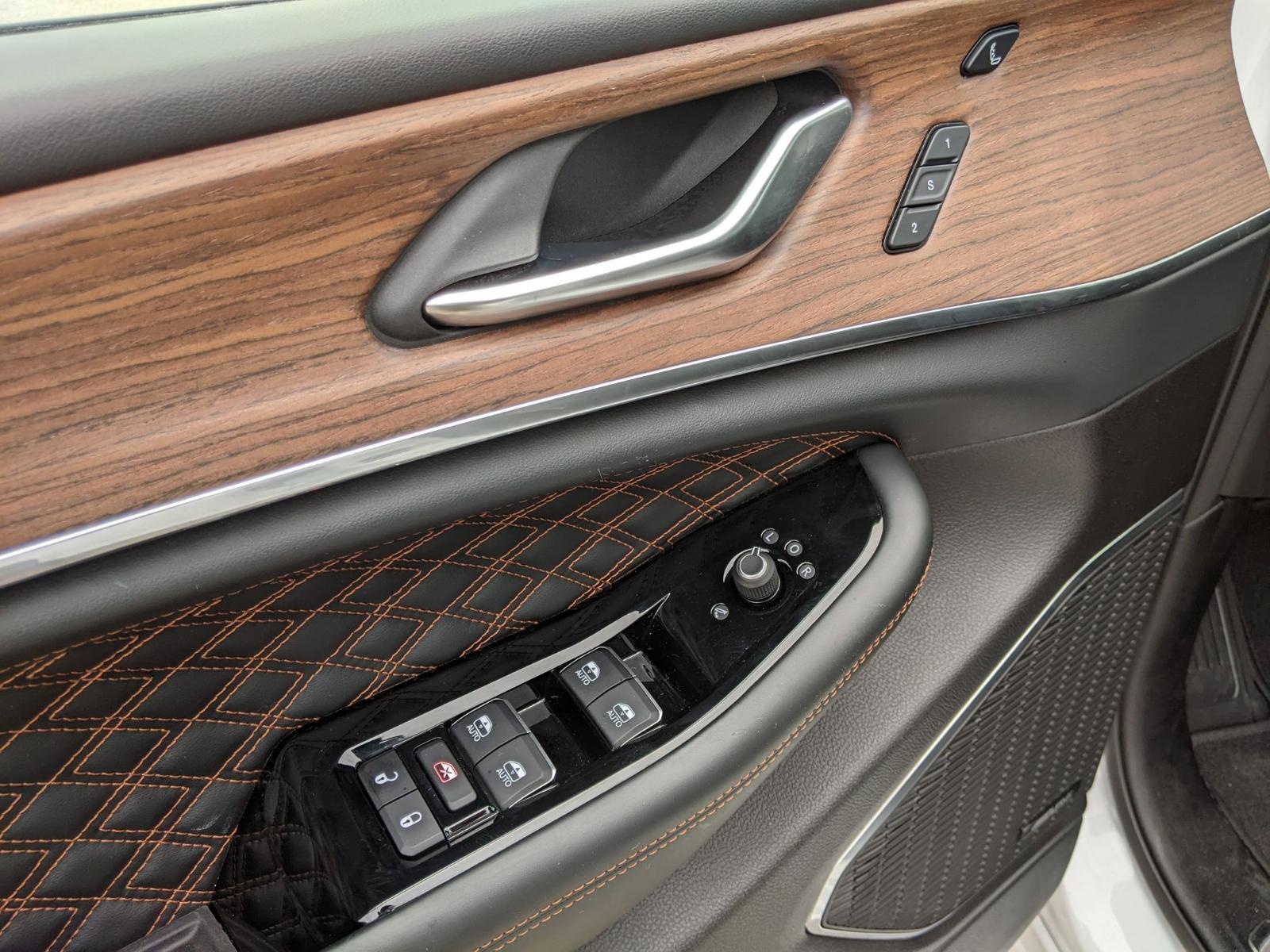 2022 Jeep Grand Cherokee Vehicle Photo in Seguin, TX 78155