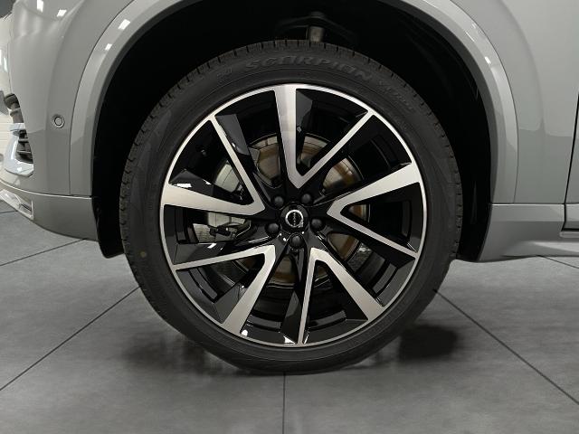 2025 Volvo XC90 Vehicle Photo in Appleton, WI 54913