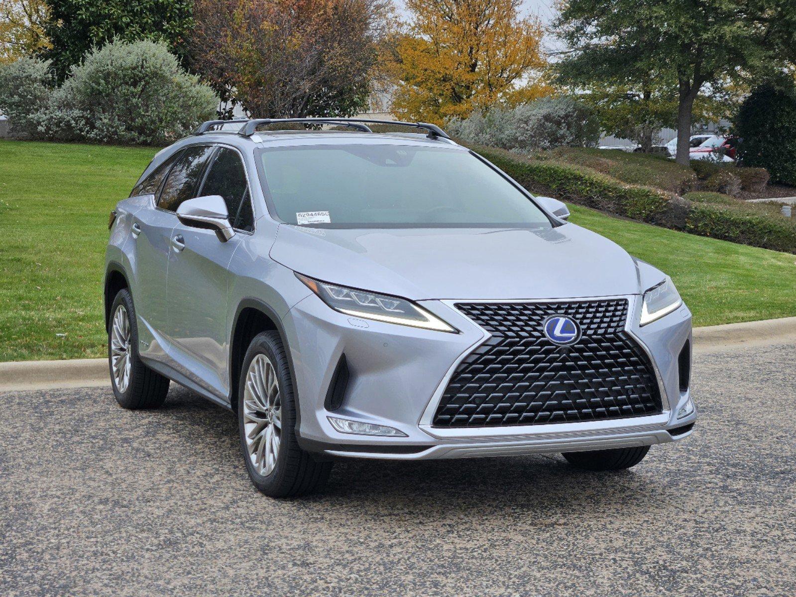 2022 Lexus RX 450h Vehicle Photo in FORT WORTH, TX 76132