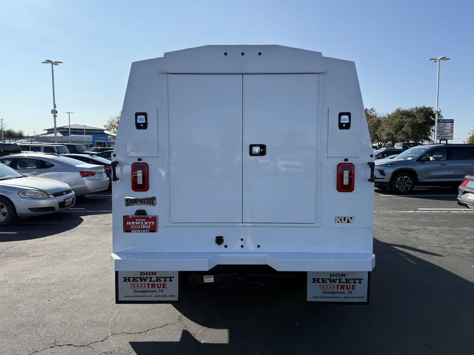 2024 Chevrolet Silverado 3500 HD Chassis Cab Vehicle Photo in GEORGETOWN, TX 78626-7508
