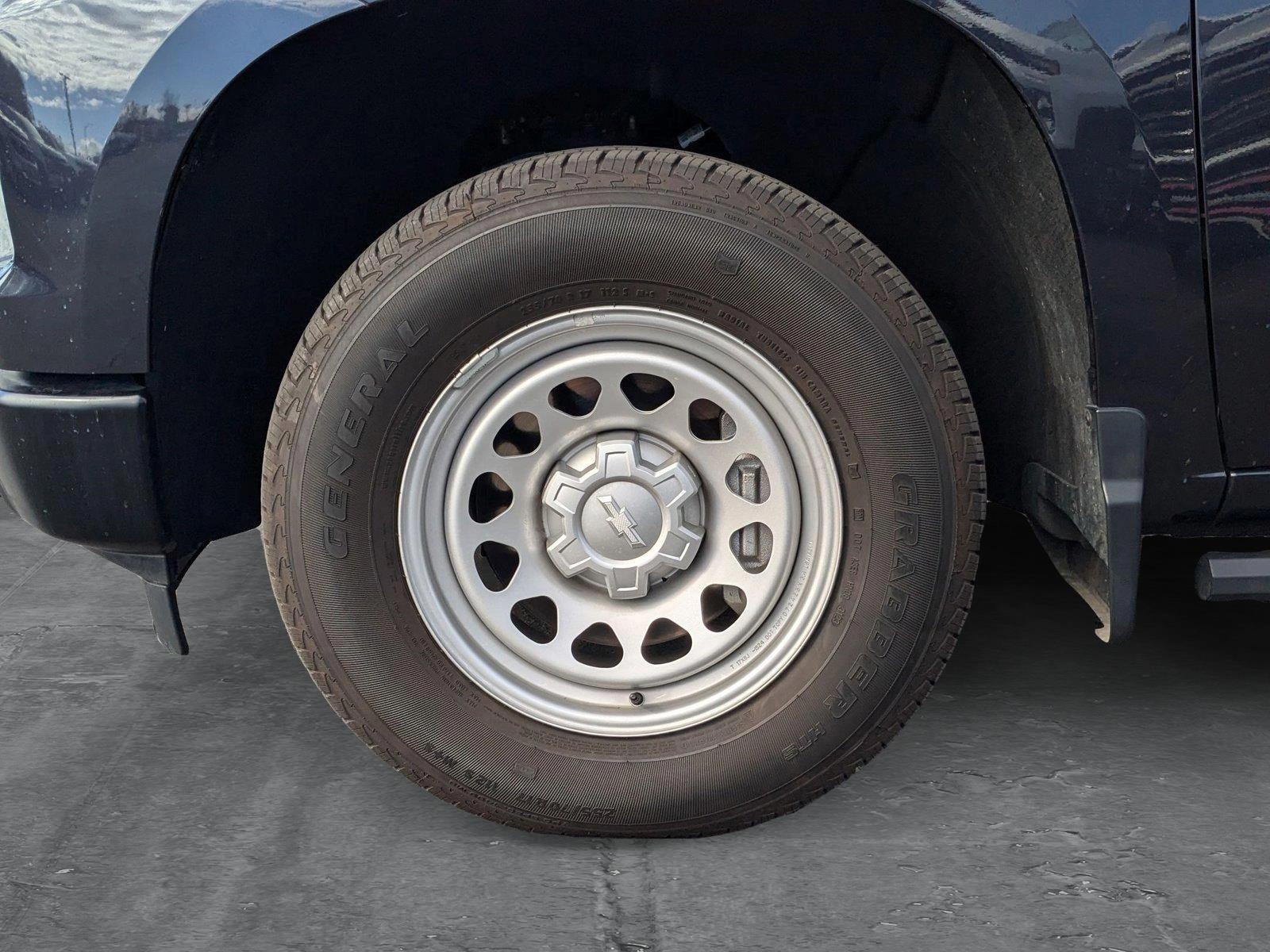 2024 Chevrolet Silverado 1500 Vehicle Photo in VALENCIA, CA 91355-1705