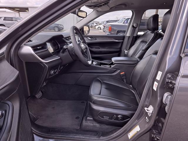 2023 Jeep Grand Cherokee L Vehicle Photo in NEDERLAND, TX 77627-8017