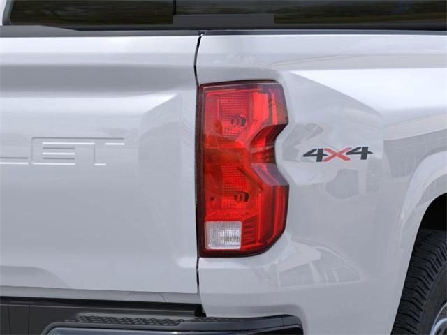 2025 Chevrolet Colorado Vehicle Photo in ENGLEWOOD, CO 80113-6708