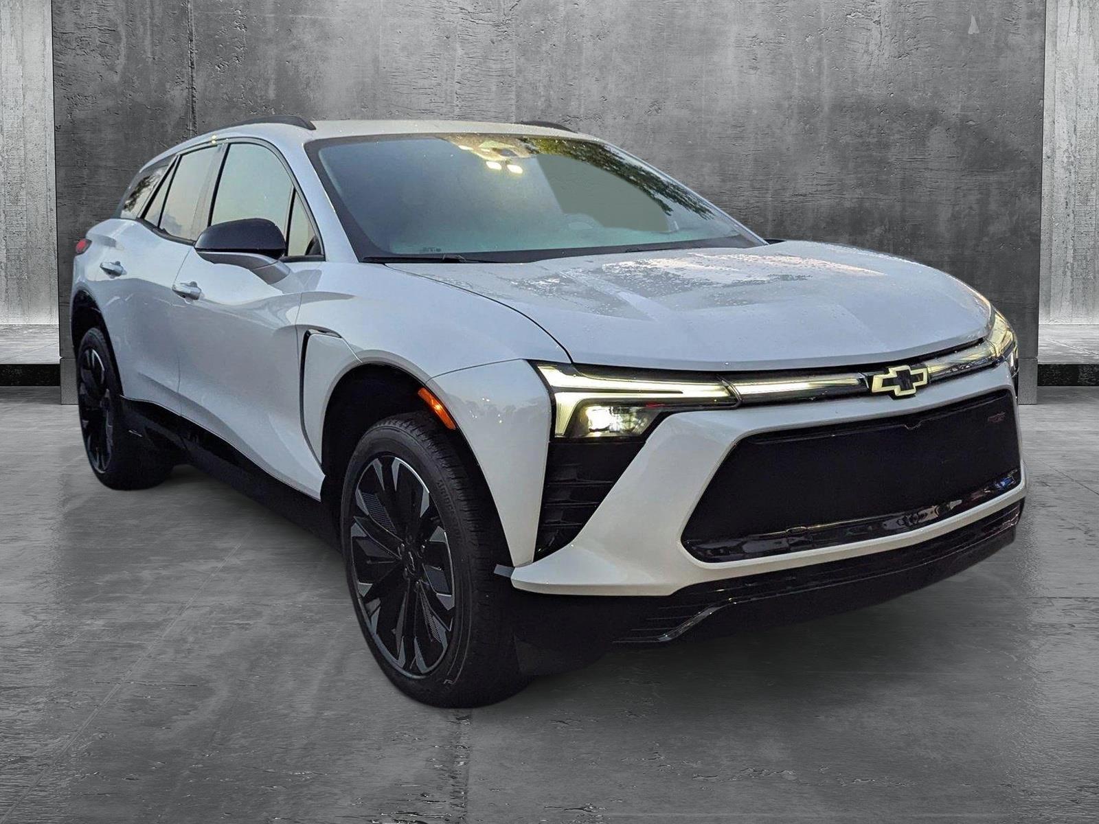 2025 Chevrolet Blazer EV Vehicle Photo in GREENACRES, FL 33463-3207