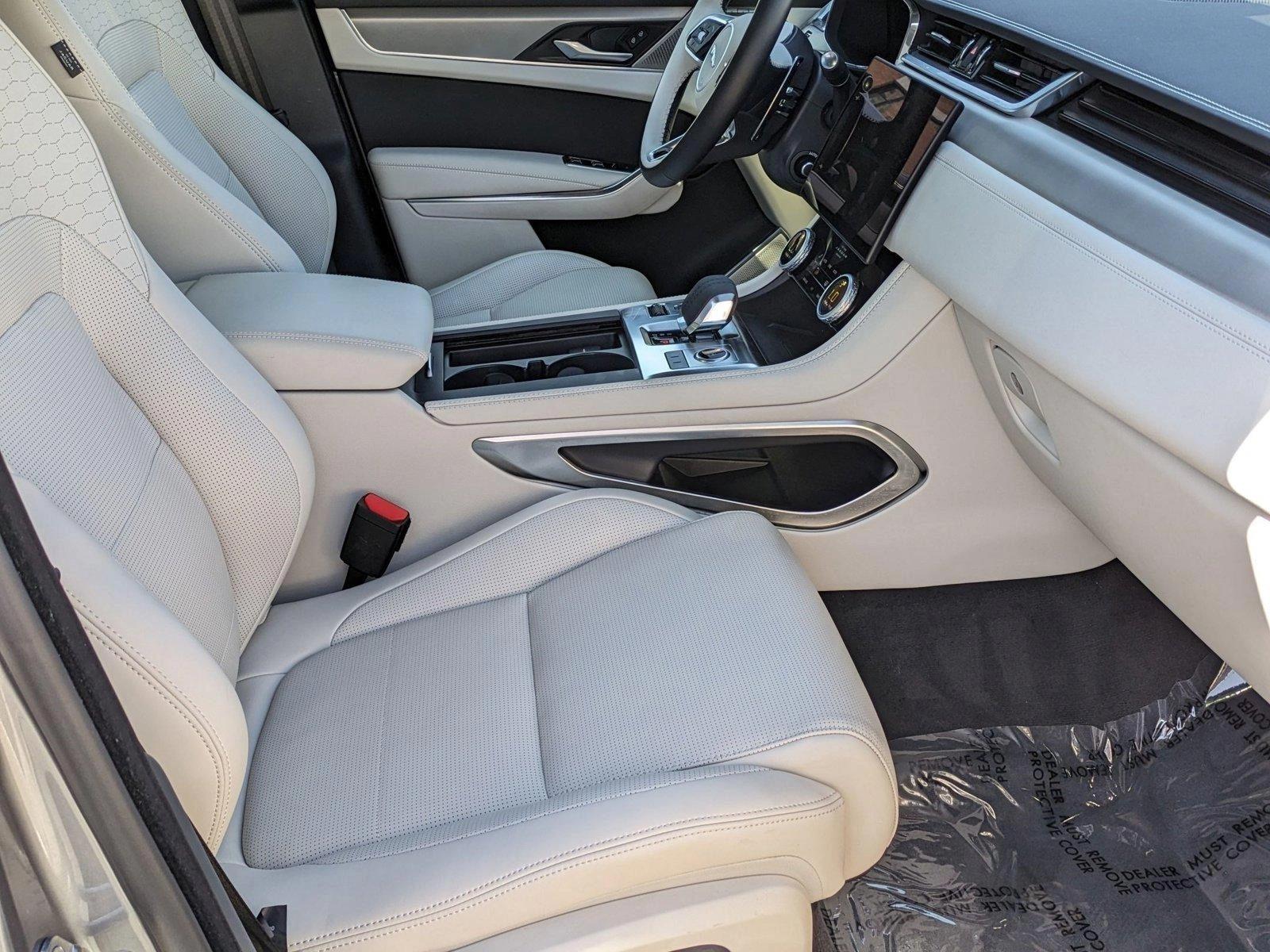 2025 Jaguar F-PACE Vehicle Photo in TIMONIUM, MD 21093-2300