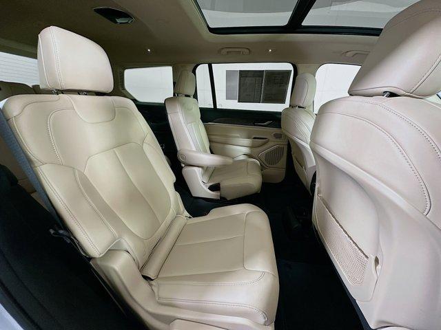 2022 Jeep Grand Cherokee L Vehicle Photo in Doylsetown, PA 18901
