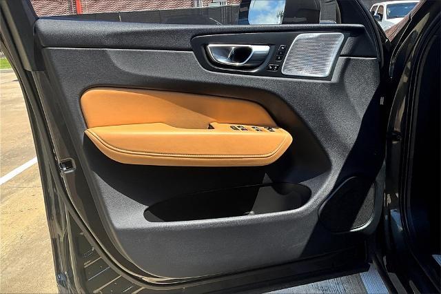 2022 Volvo XC60 Vehicle Photo in Houston, TX 77007