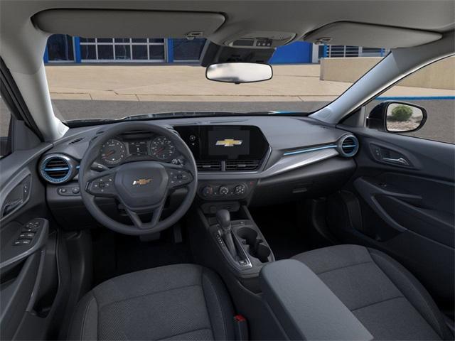 2025 Chevrolet Trax Vehicle Photo in ENGLEWOOD, CO 80113-6708