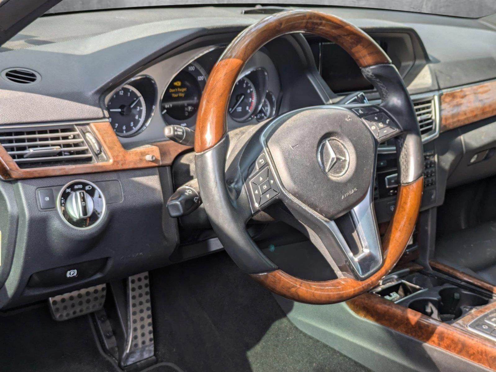 2013 Mercedes-Benz E-Class Vehicle Photo in Tampa, FL 33614