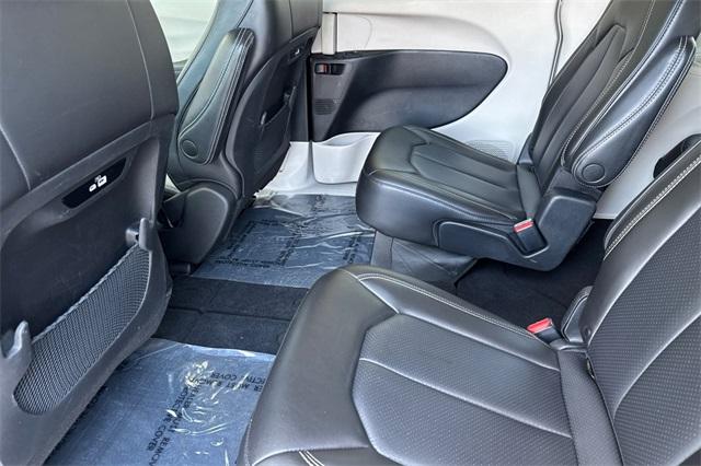 2023 Chrysler Pacifica Vehicle Photo in ELK GROVE, CA 95757-8703
