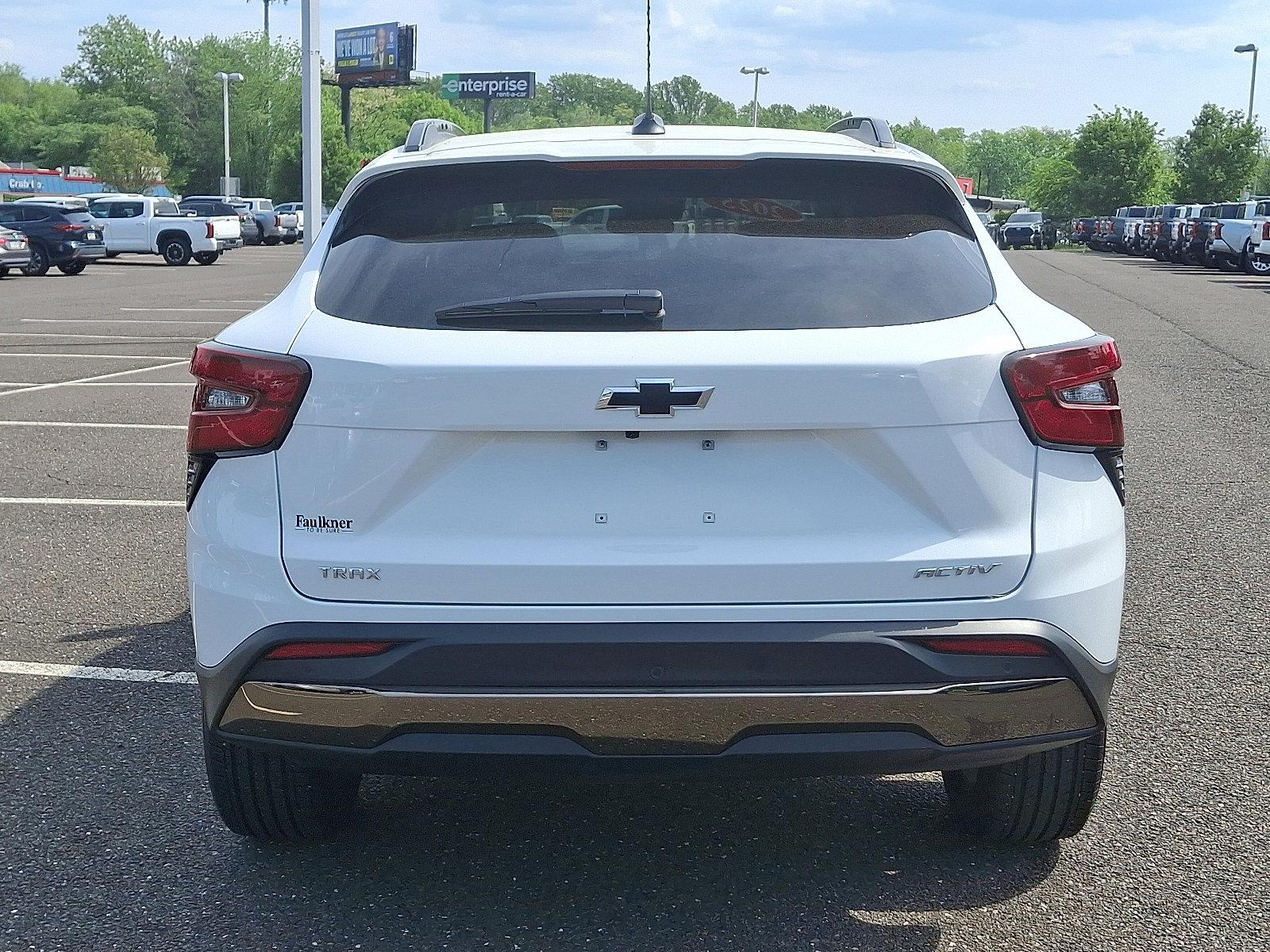 2025 Chevrolet Trax Vehicle Photo in Trevose, PA 19053