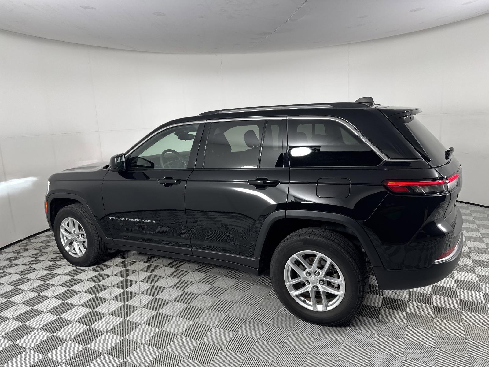 2024 Jeep Grand Cherokee Vehicle Photo in GEORGETOWN, TX 78626-7508