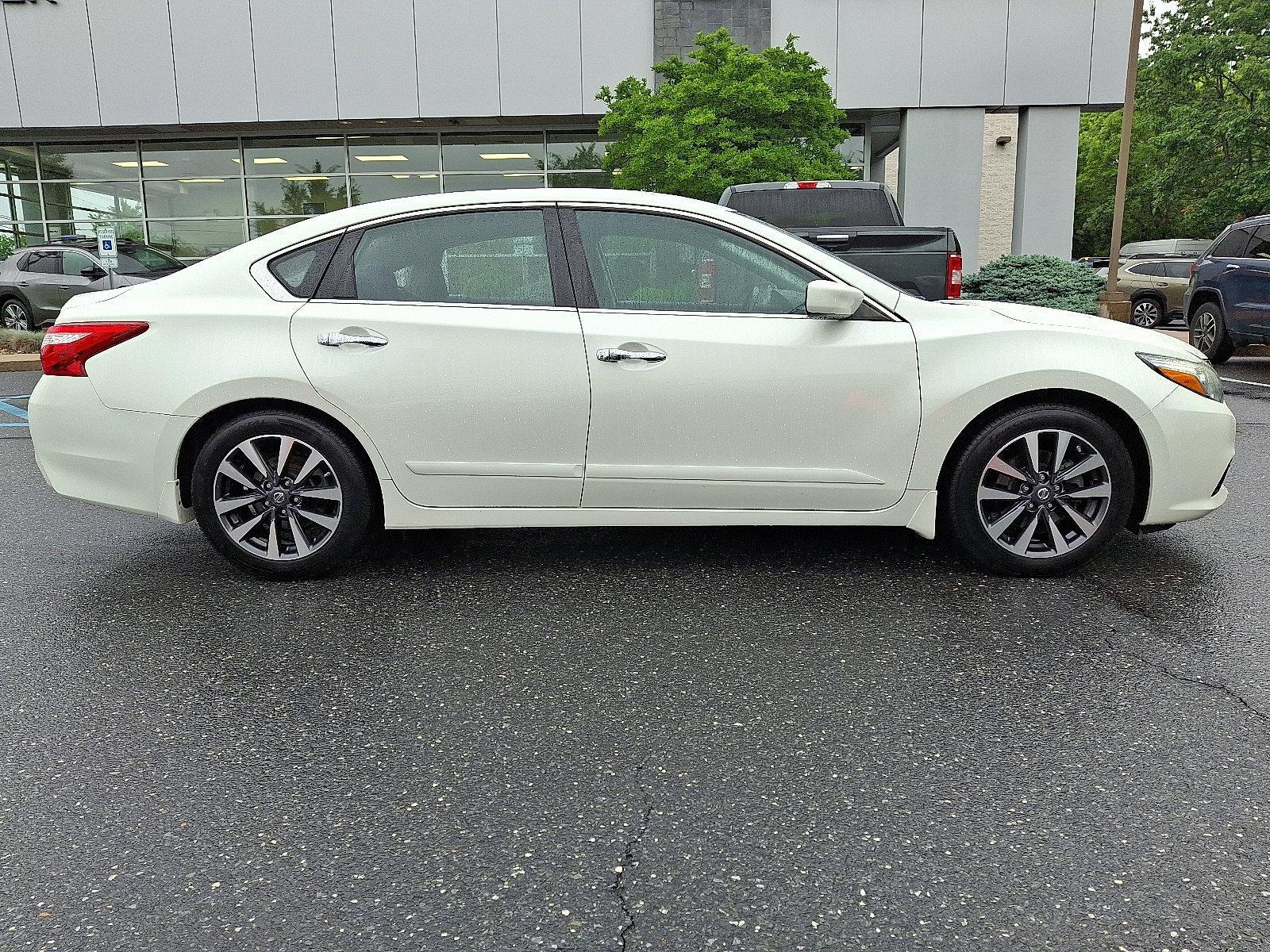 2017 Nissan Altima Vehicle Photo in Easton, PA 18045