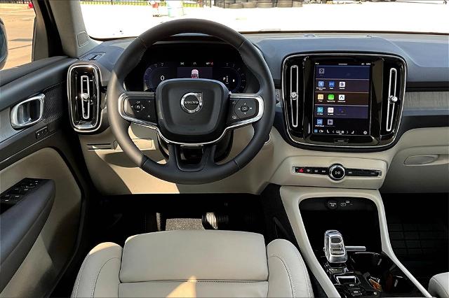 2023 Volvo XC40 Vehicle Photo in Grapevine, TX 76051