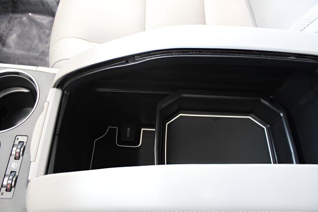 2016 Toyota Highlander Vehicle Photo in Green Bay, WI 54304