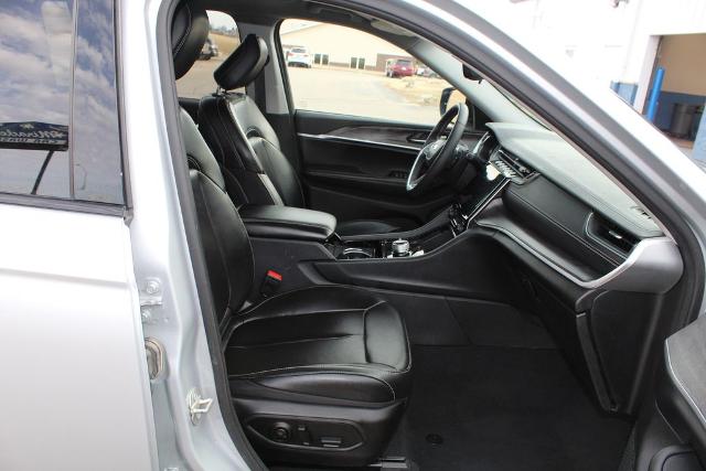 2023 Jeep Grand Cherokee L Vehicle Photo in Cedar Rapids, IA 52402