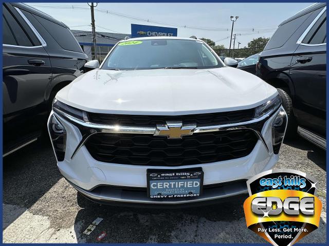 2024 Chevrolet Trax Vehicle Photo in Roslyn, NY 11576