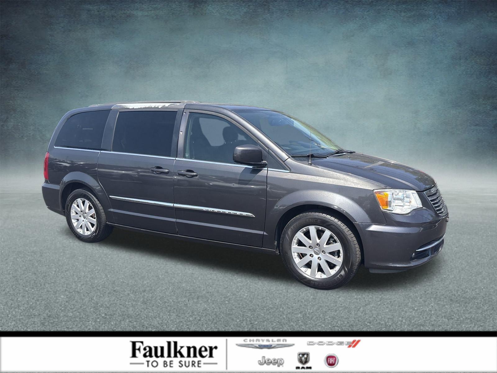 2016 Chrysler Town & Country Vehicle Photo in Mechanicsburg, PA 17050-1707