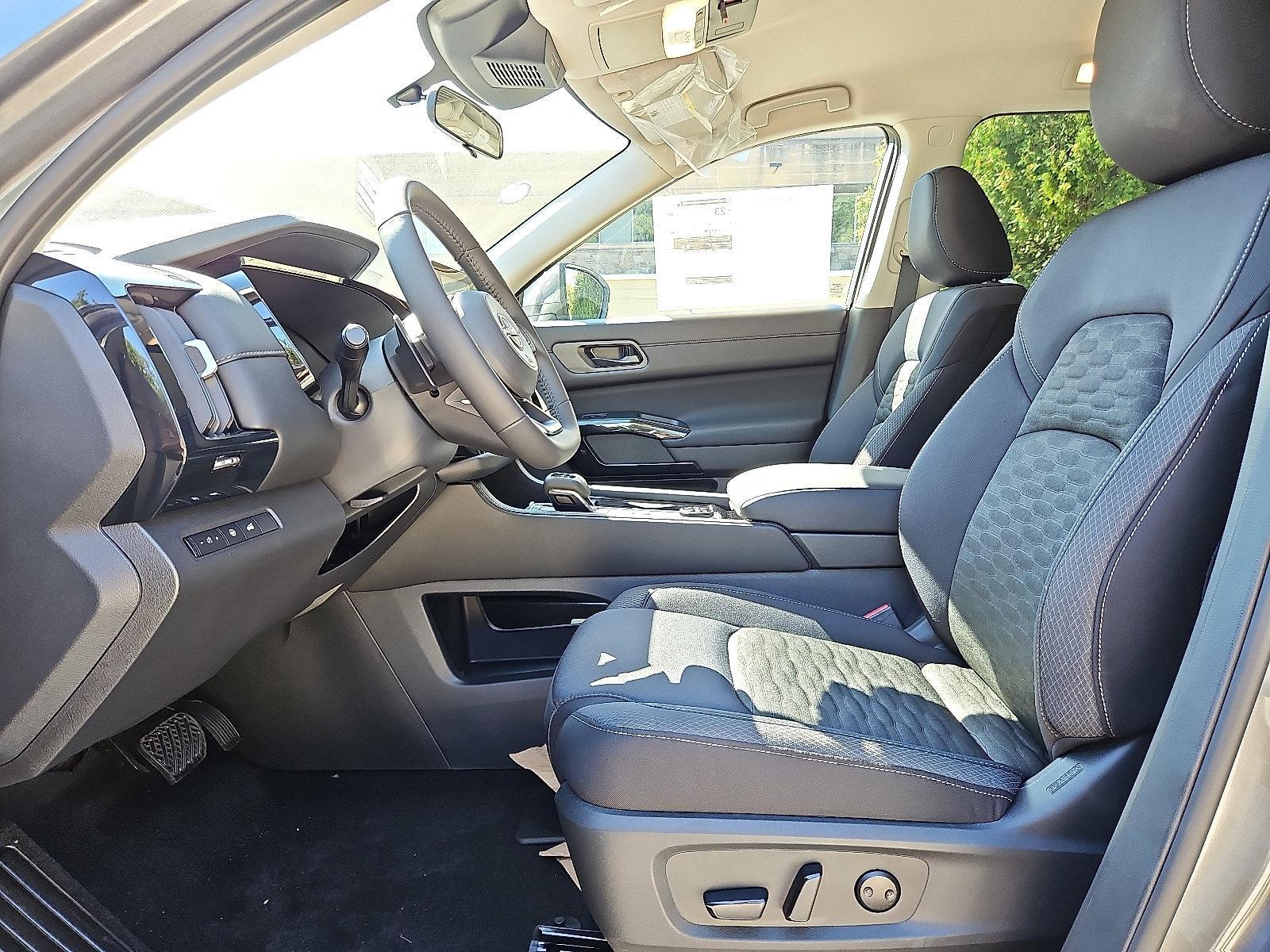 2025 Nissan Pathfinder Vehicle Photo in Jenkintown, PA 19046