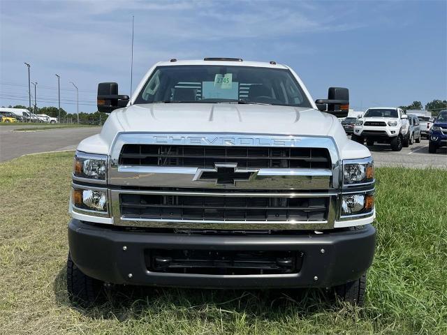 2024 Chevrolet Silverado 5500 HD Vehicle Photo in ALCOA, TN 37701-3235