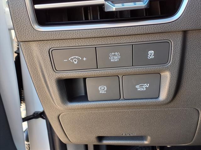 2025 Hyundai SONATA Hybrid Vehicle Photo in Peoria, IL 61615