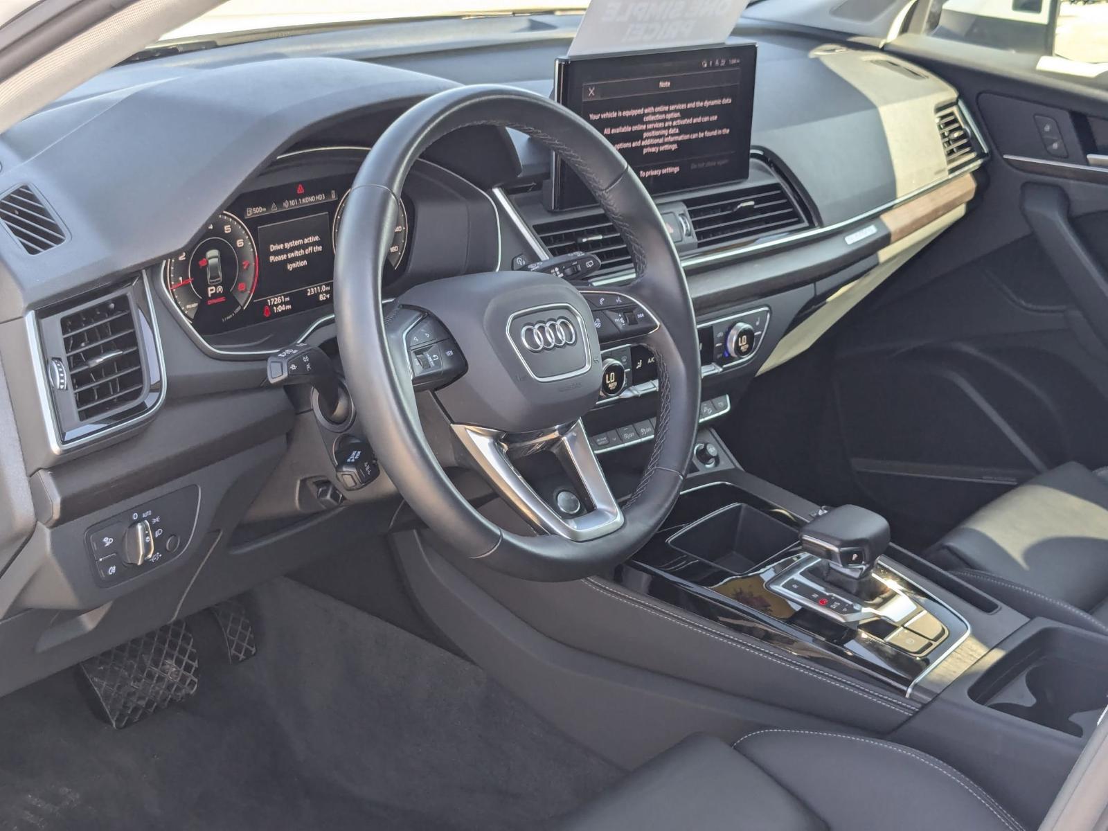 2024 Audi Q5 Vehicle Photo in Seguin, TX 78155