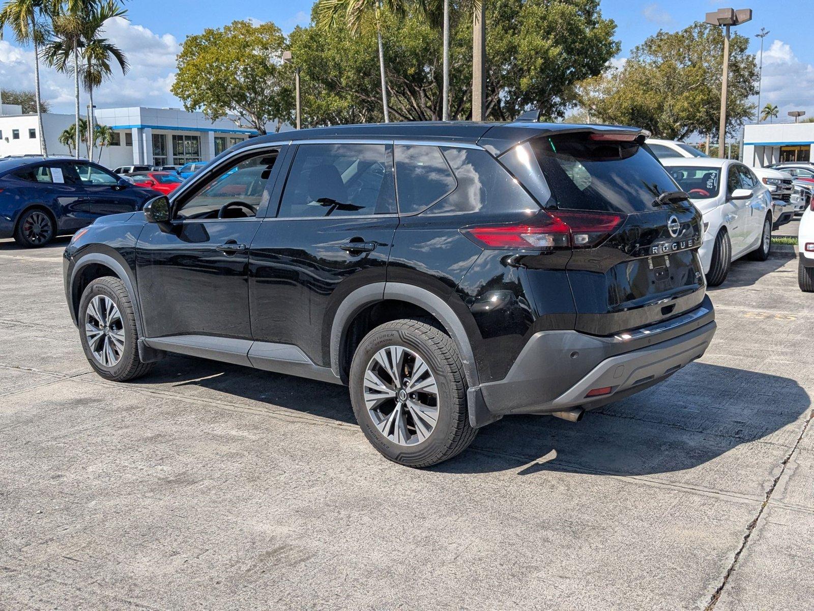 2021 Nissan Rogue Vehicle Photo in PEMBROKE PINES, FL 33024-6534