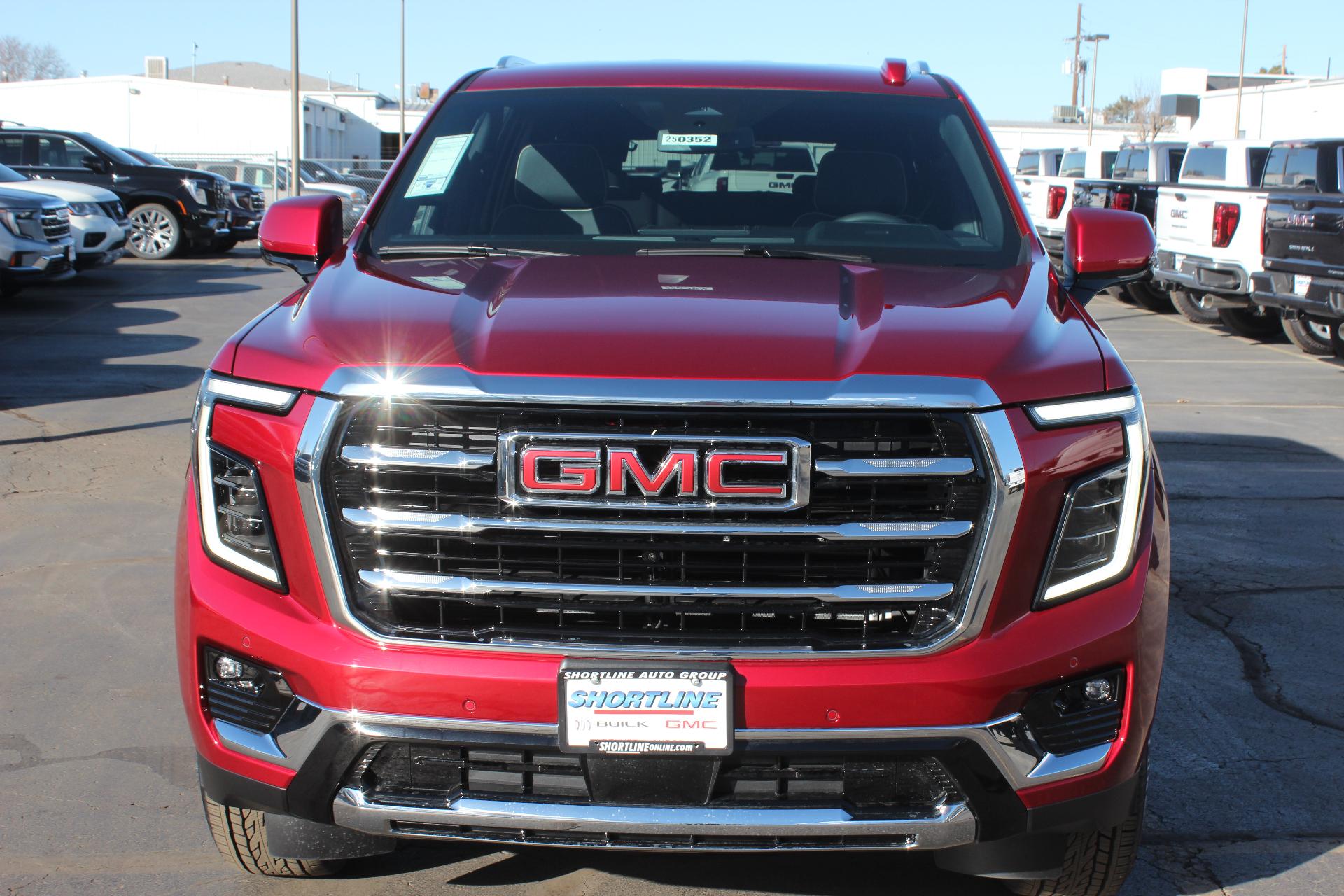 2025 GMC Yukon XL Vehicle Photo in AURORA, CO 80012-4011