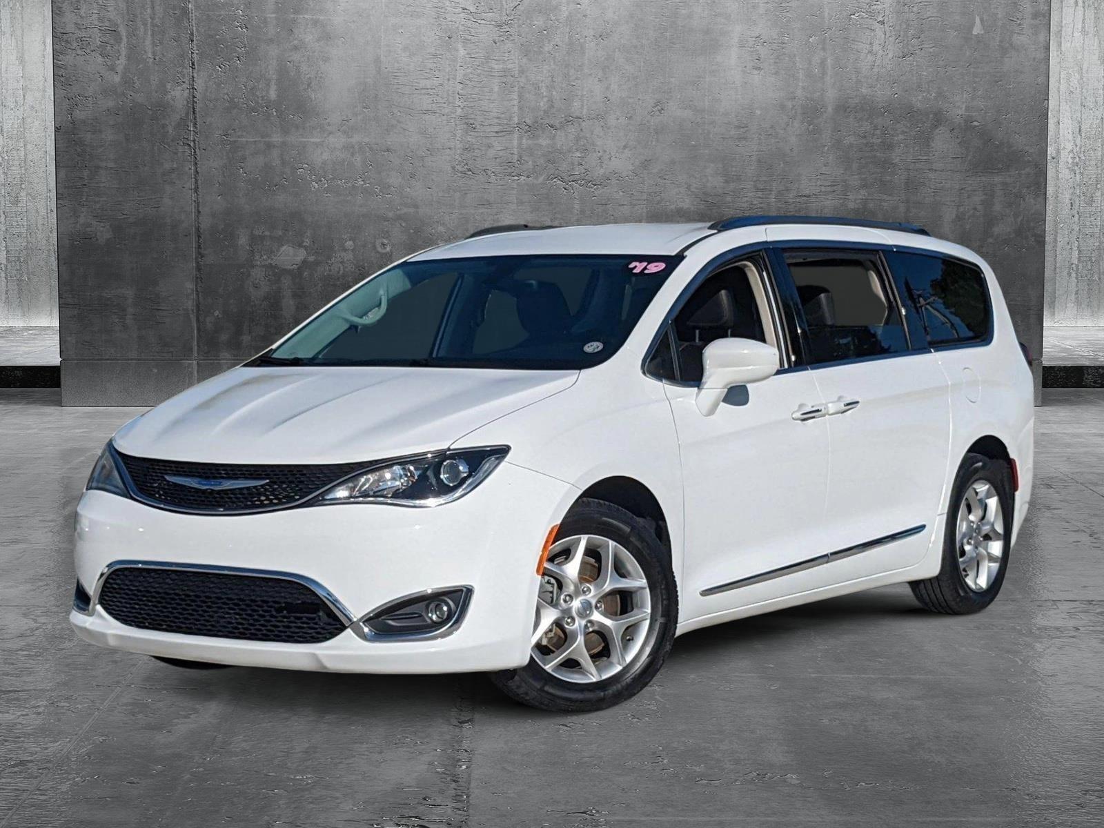 2019 Chrysler Pacifica Vehicle Photo in Davie, FL 33331