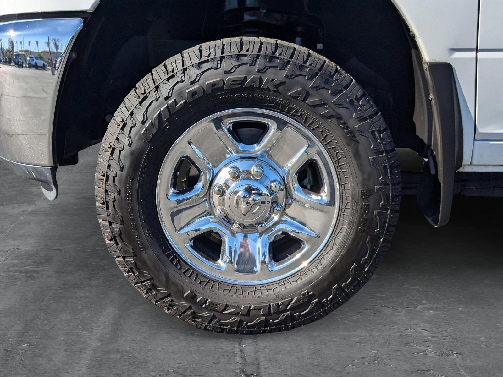 2018 Ram 2500 Vehicle Photo in VALENCIA, CA 91355-1705