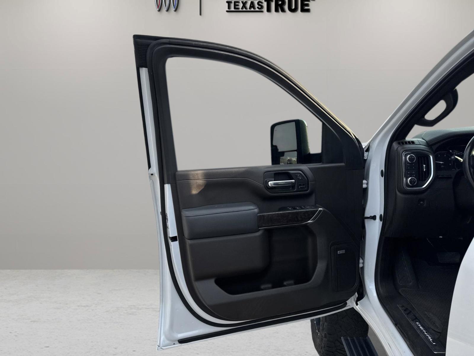 2022 GMC Sierra 2500 HD Vehicle Photo in GEORGETOWN, TX 78626-7508