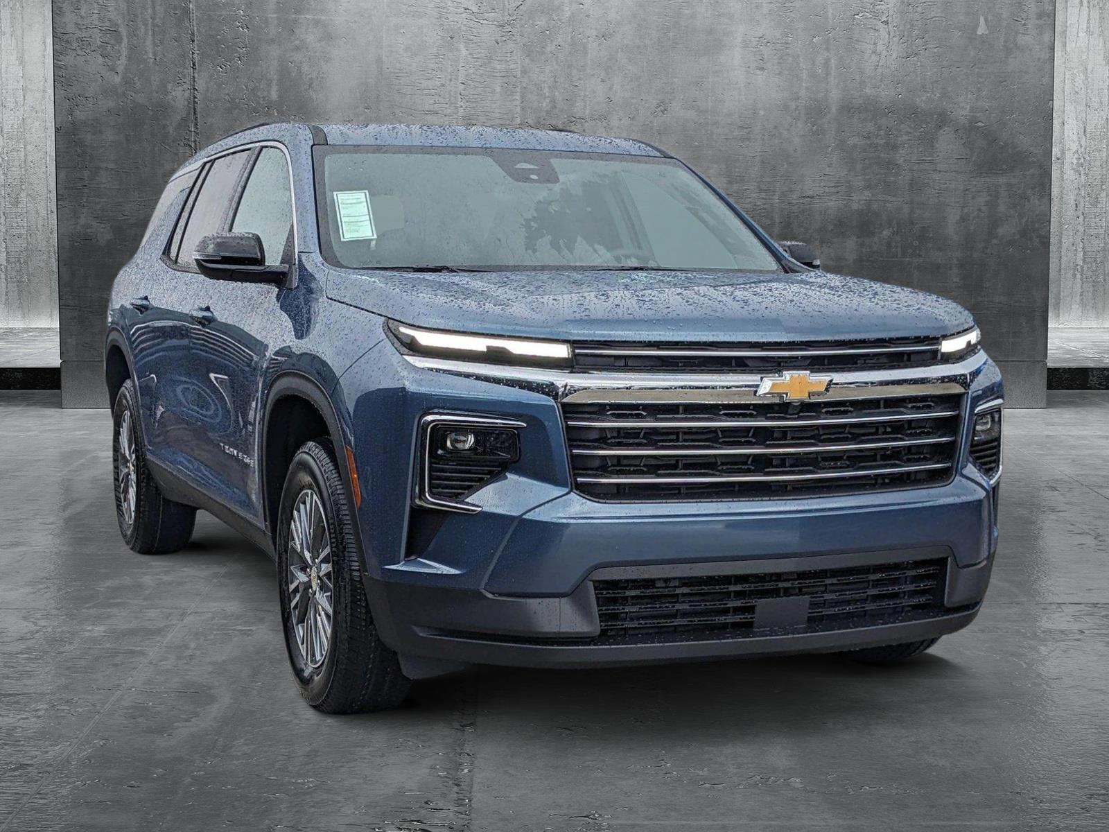 2025 Chevrolet Traverse Vehicle Photo in MIAMI, FL 33172-3015