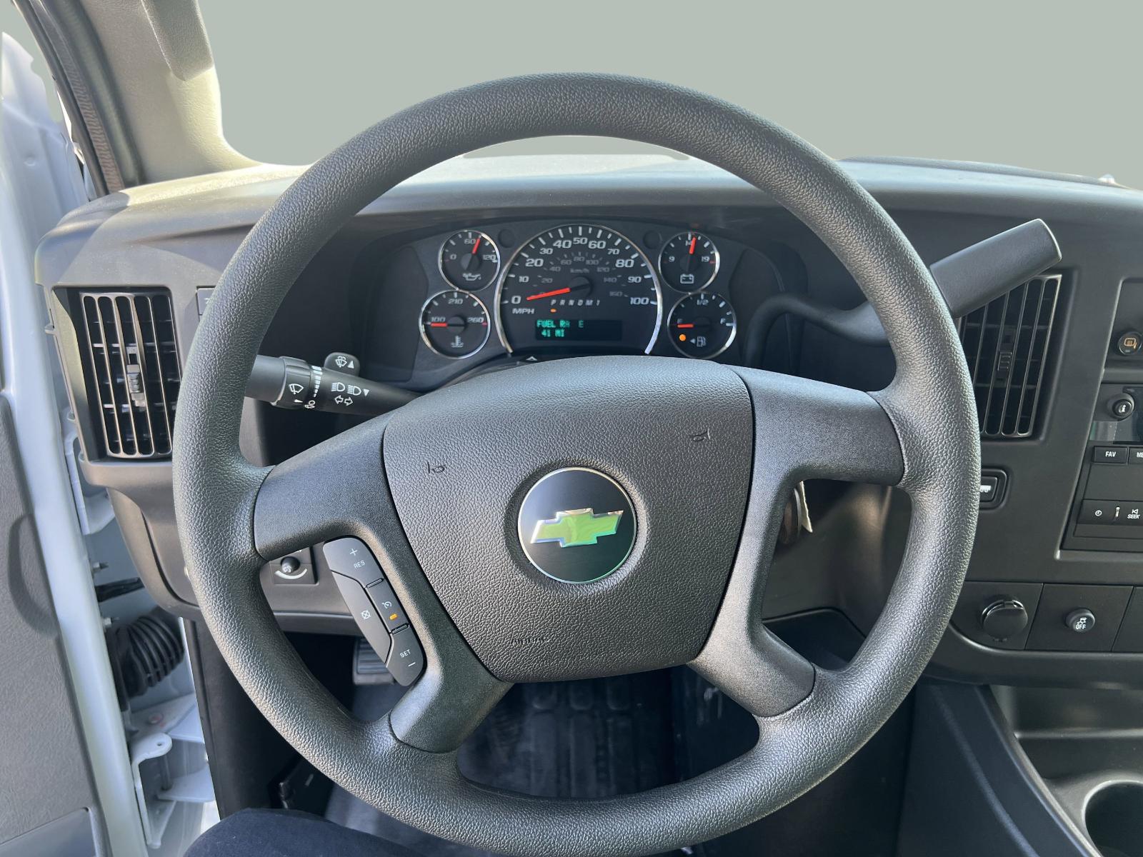 2025 Chevrolet Express Cargo 2500 Vehicle Photo in GEORGETOWN, TX 78626-7508