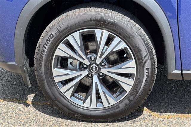 2023 Nissan Rogue Vehicle Photo in ELK GROVE, CA 95757-8703
