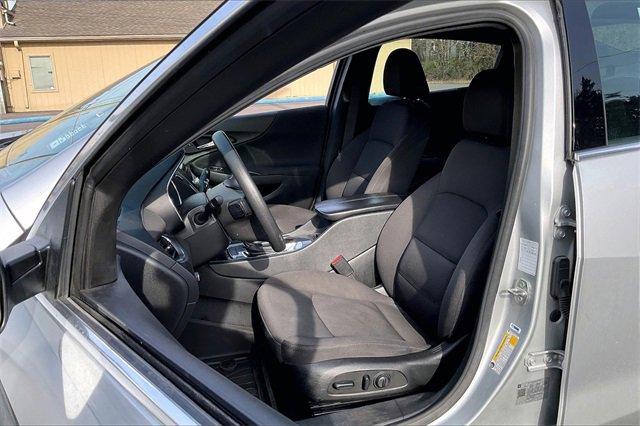 2020 Chevrolet Malibu Vehicle Photo in INDEPENDENCE, MO 64055-1314
