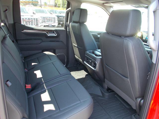 2025 GMC Sierra 1500 Vehicle Photo in LOWELL, MA 01852-4336