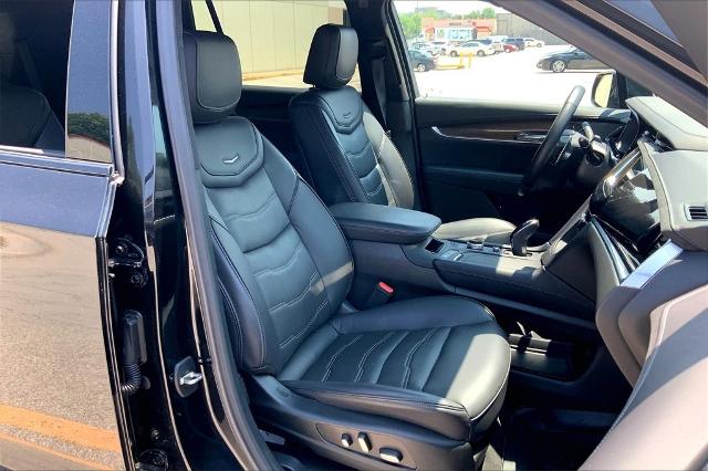 2022 Cadillac XT6 Vehicle Photo in Kansas City, MO 64114
