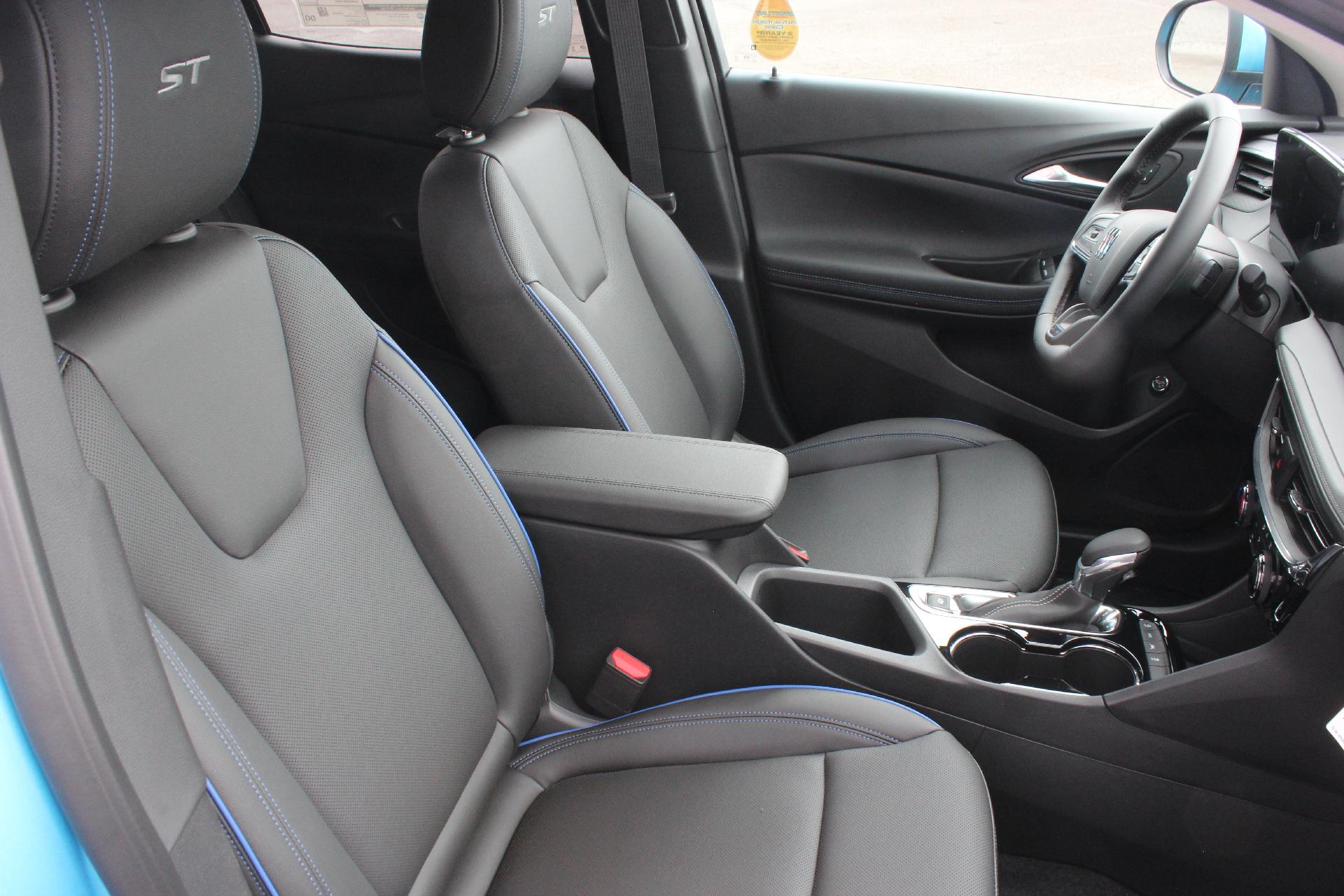 2026 Buick Encore GX Vehicle Photo in AURORA, CO 80012-4011