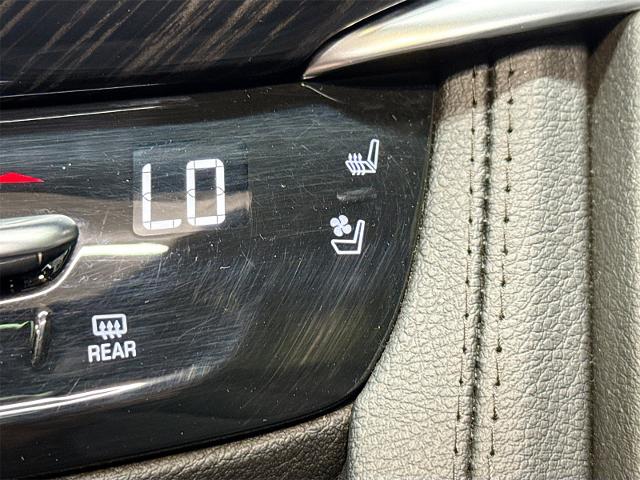 2024 Cadillac XT6 Vehicle Photo in EVERETT, WA 98203-5662