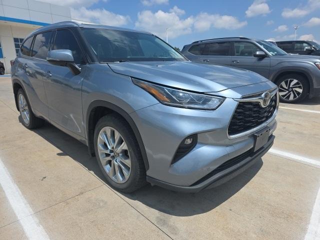 2022 Toyota Highlander Vehicle Photo in ENGLEWOOD, CO 80113-6708