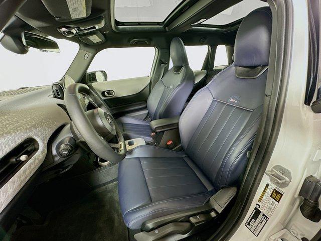 2025 MINI Cooper S Hardtop 4 Door Vehicle Photo in Doylestown, PA 18902