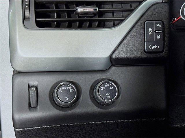 2015 Chevrolet Suburban Vehicle Photo in PUYALLUP, WA 98371-4149