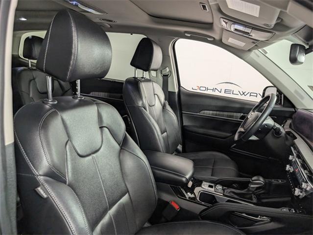 2024 Kia Telluride Vehicle Photo in ENGLEWOOD, CO 80113-6708