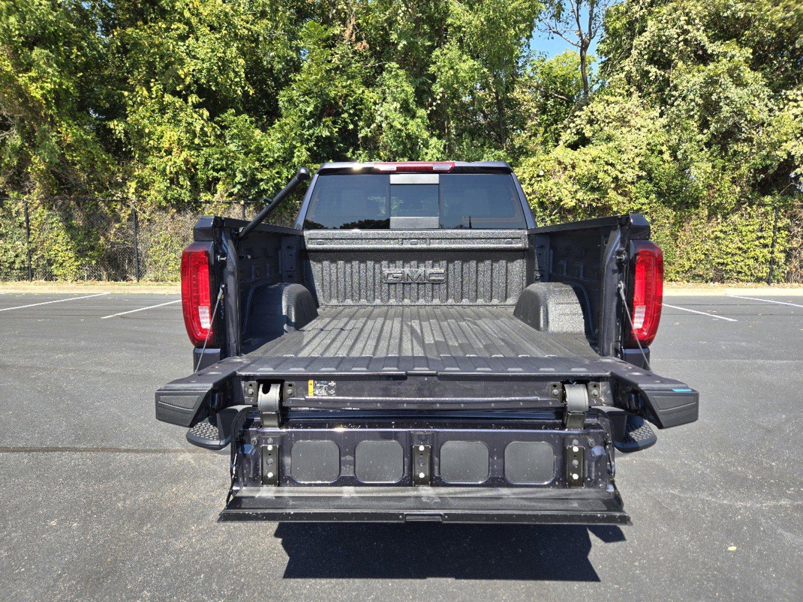 2025 GMC Sierra 1500 Vehicle Photo in DALLAS, TX 75209-3016