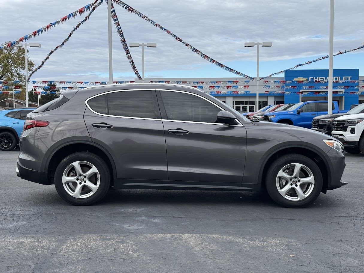 2019 Alfa Romeo Stelvio Vehicle Photo in BOONVILLE, IN 47601-9633