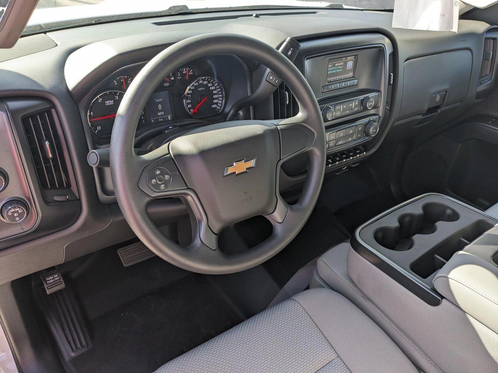 2024 Chevrolet Silverado 5500 HD Vehicle Photo in GREENACRES, FL 33463-3207