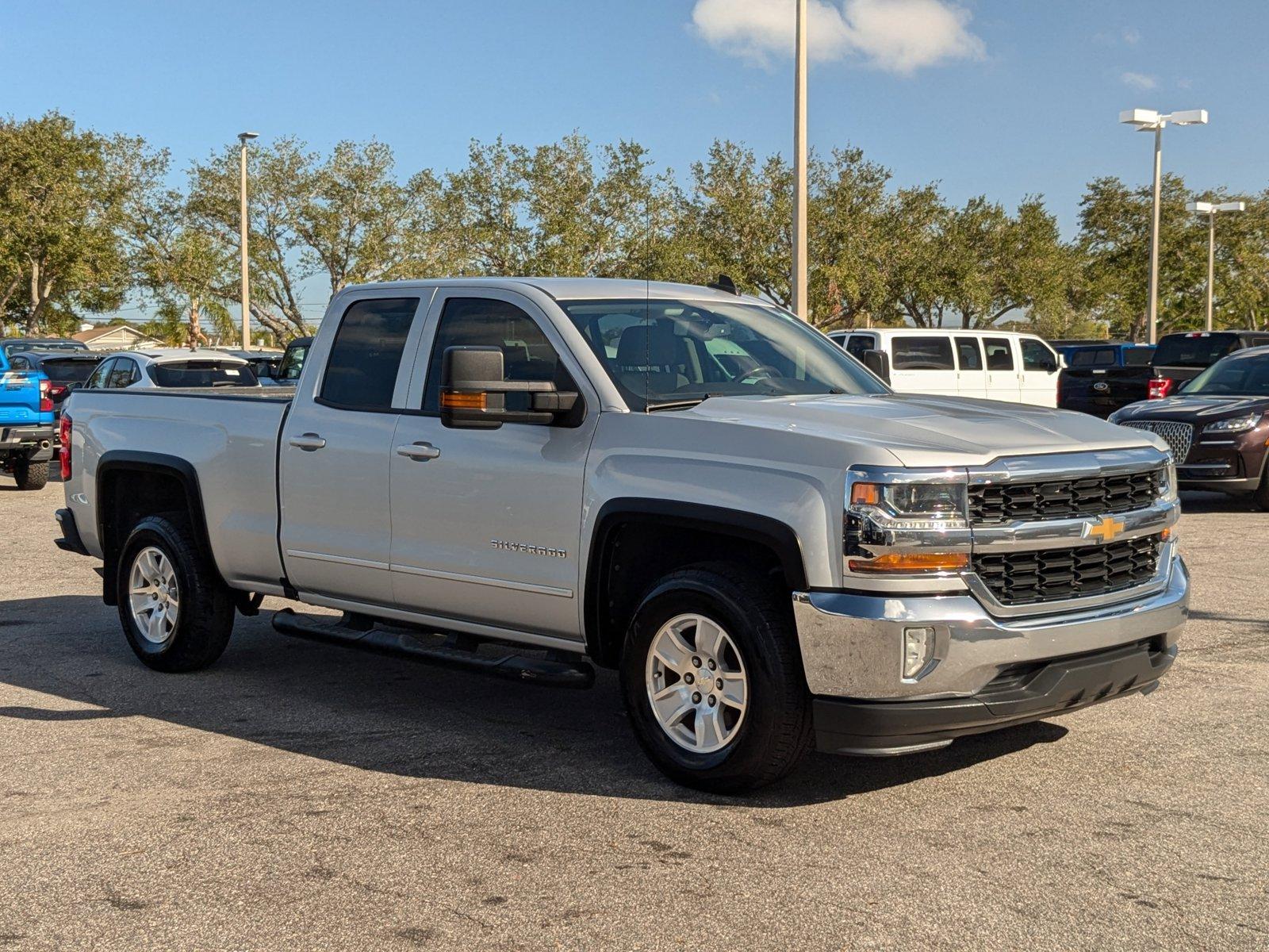 2017 Chevrolet Silverado 1500 Vehicle Photo in St. Petersburg, FL 33713