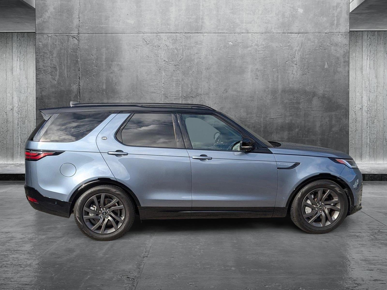 2023 Land Rover Discovery Vehicle Photo in Pompano Beach, FL 33064